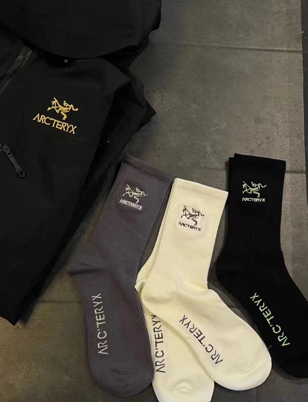 Arc'teryx Neutral Small Coloured Bird Crew Socks, image 18