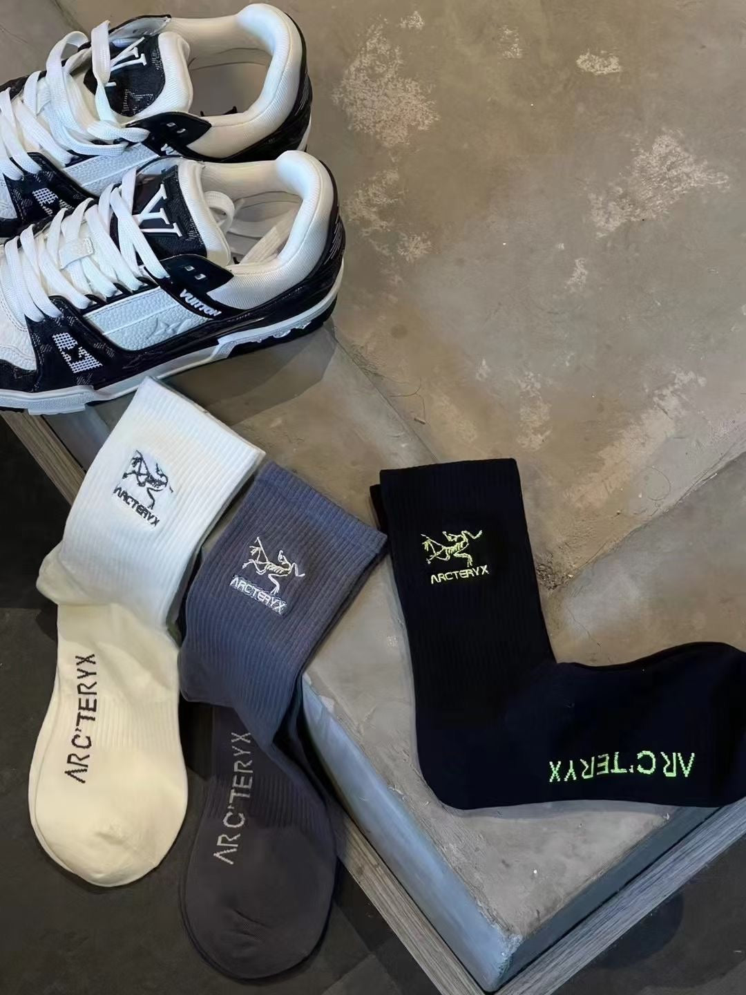 Arc'teryx Neutral Small Coloured Bird Crew Socks, image 17