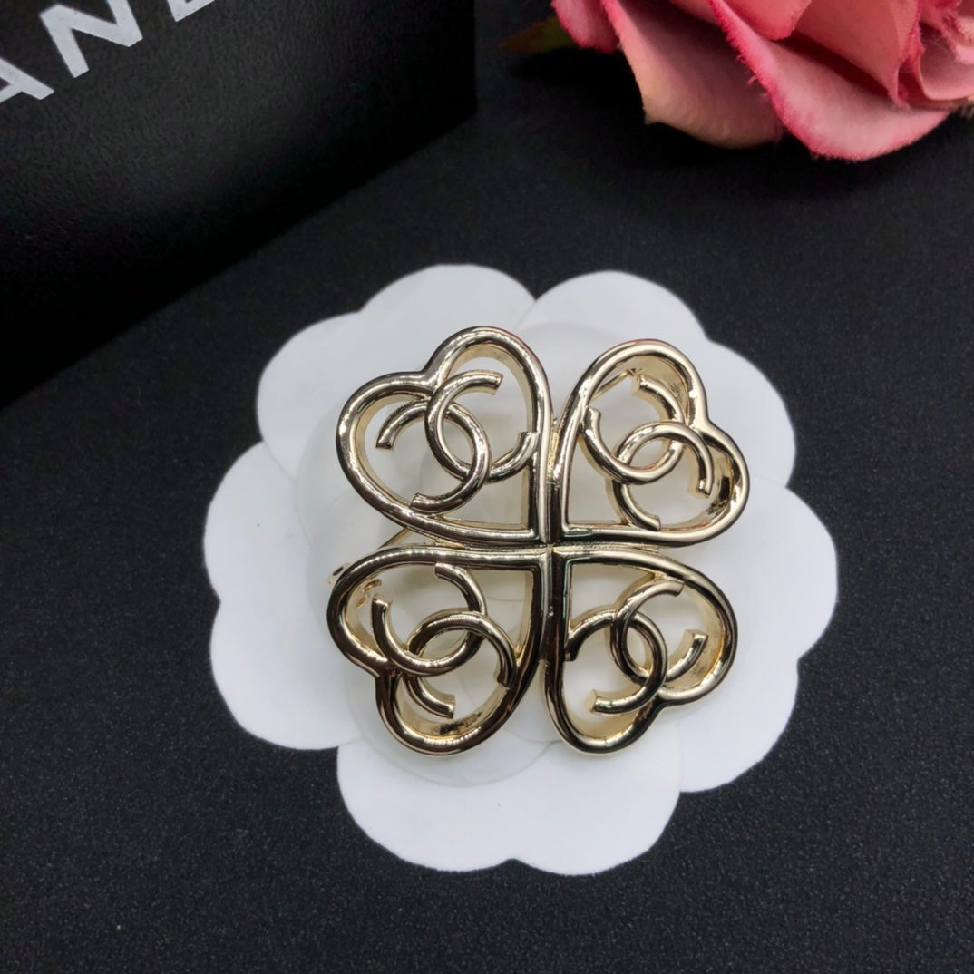 Chanel style brooches - product photo 1