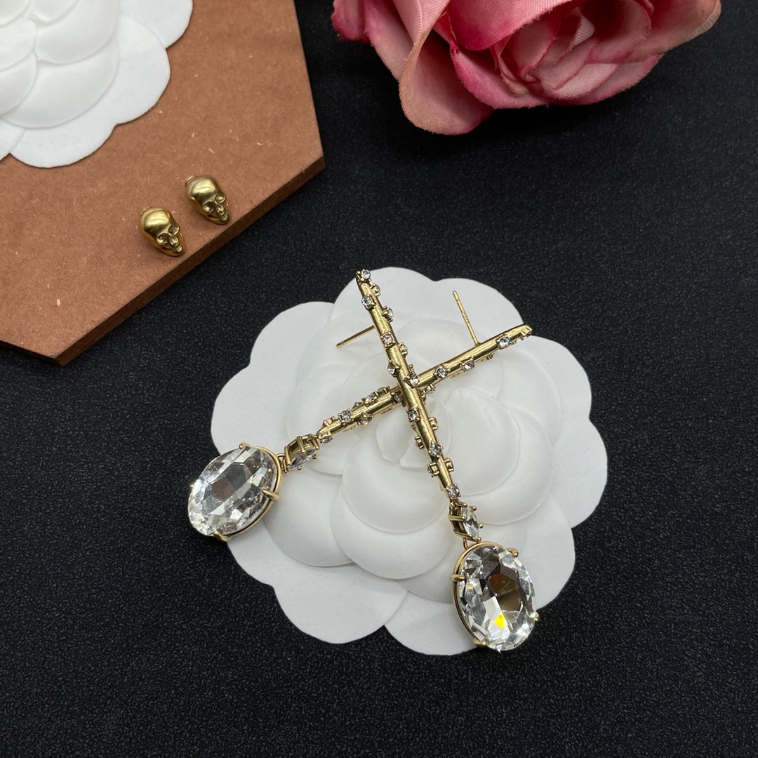 Alexander McQueen Crystal Pin Drop earrings in Gold Tone, detail view 5