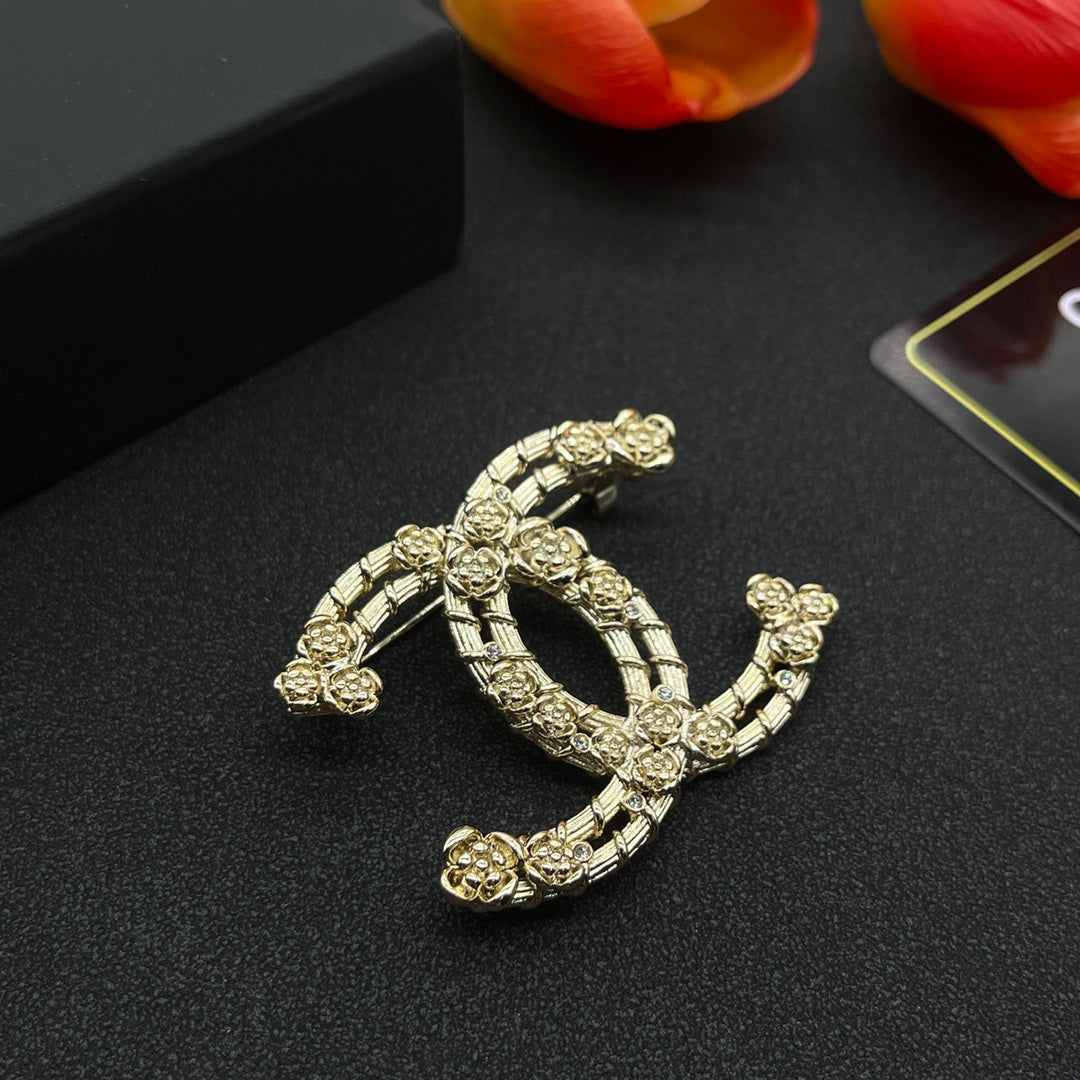 Chanel style brooches - product photo 1