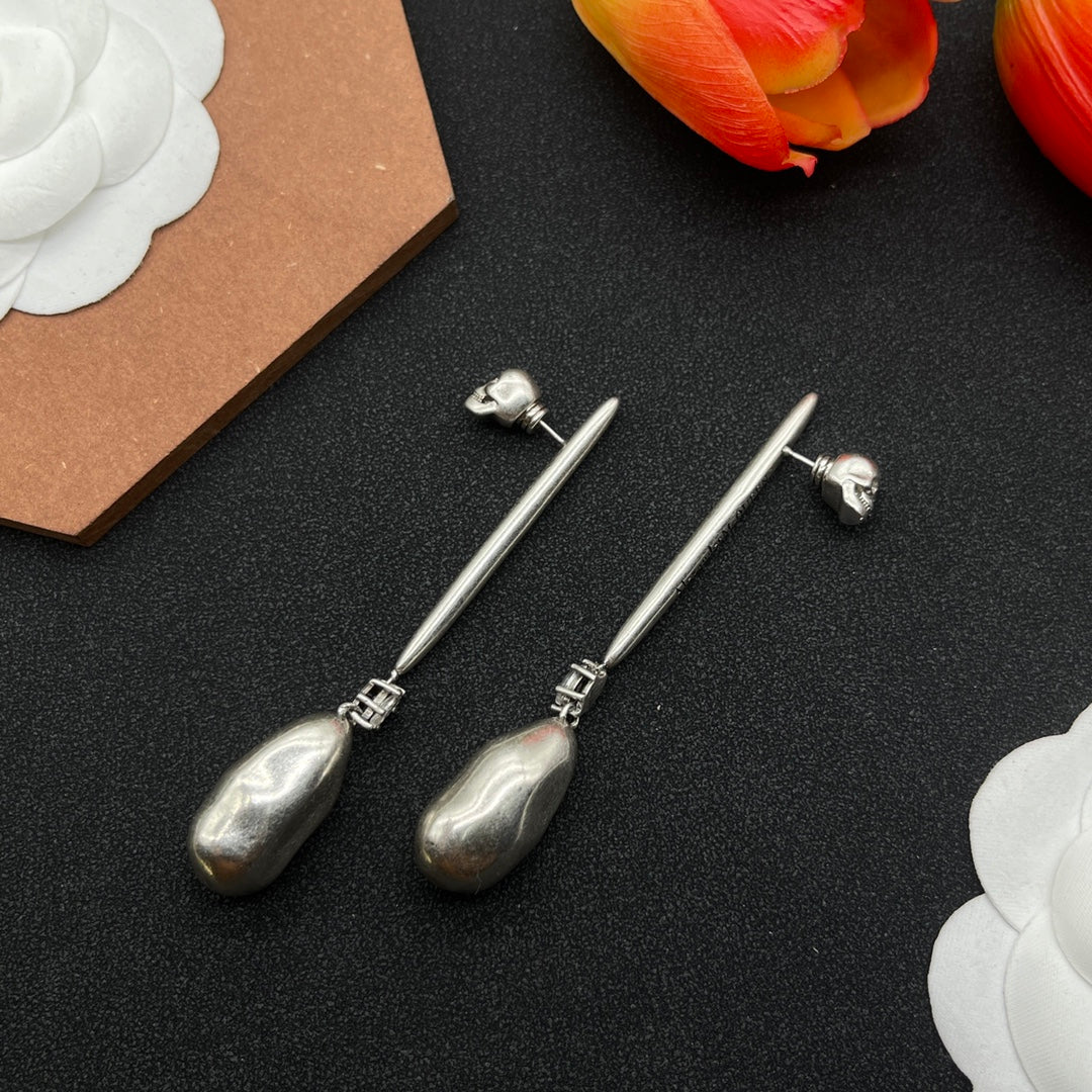Alexander McQueen Sculpted Pin Drop earrings in Silver Tone, detail view 3
