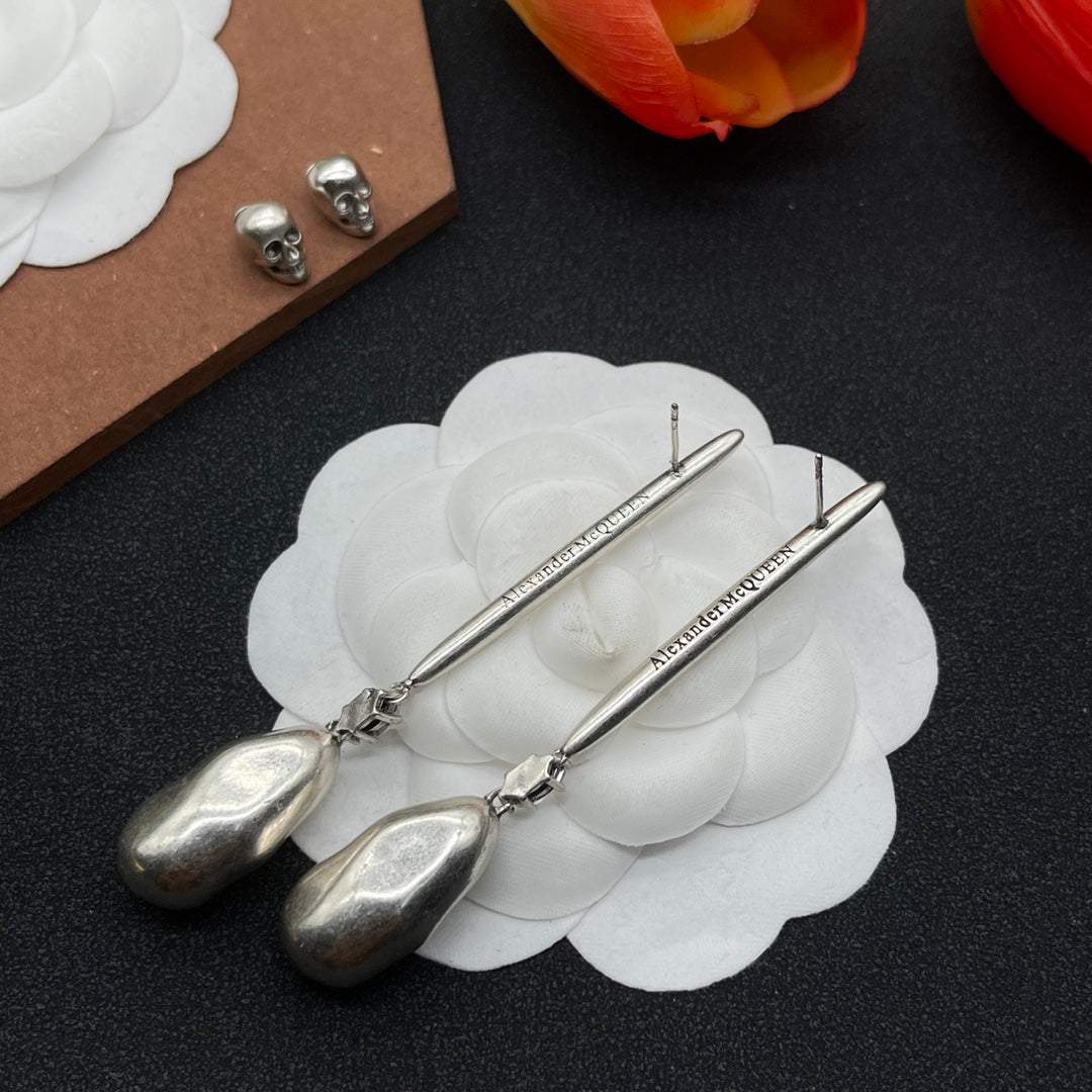 Alexander McQueen Sculpted Pin Drop earrings in Silver Tone, detail view 6