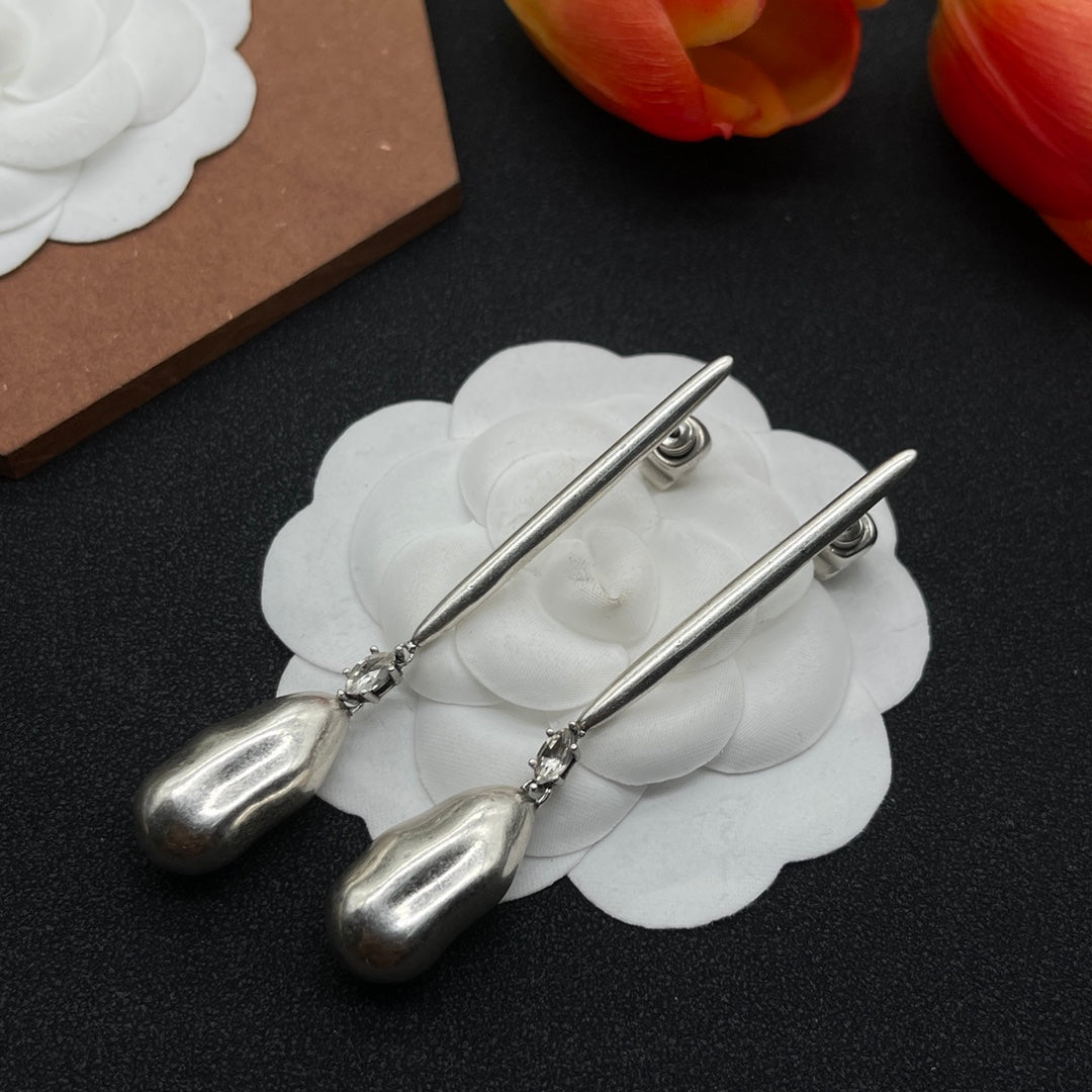 Alexander McQueen Sculpted Pin Drop earrings in Silver Tone, detail view 4