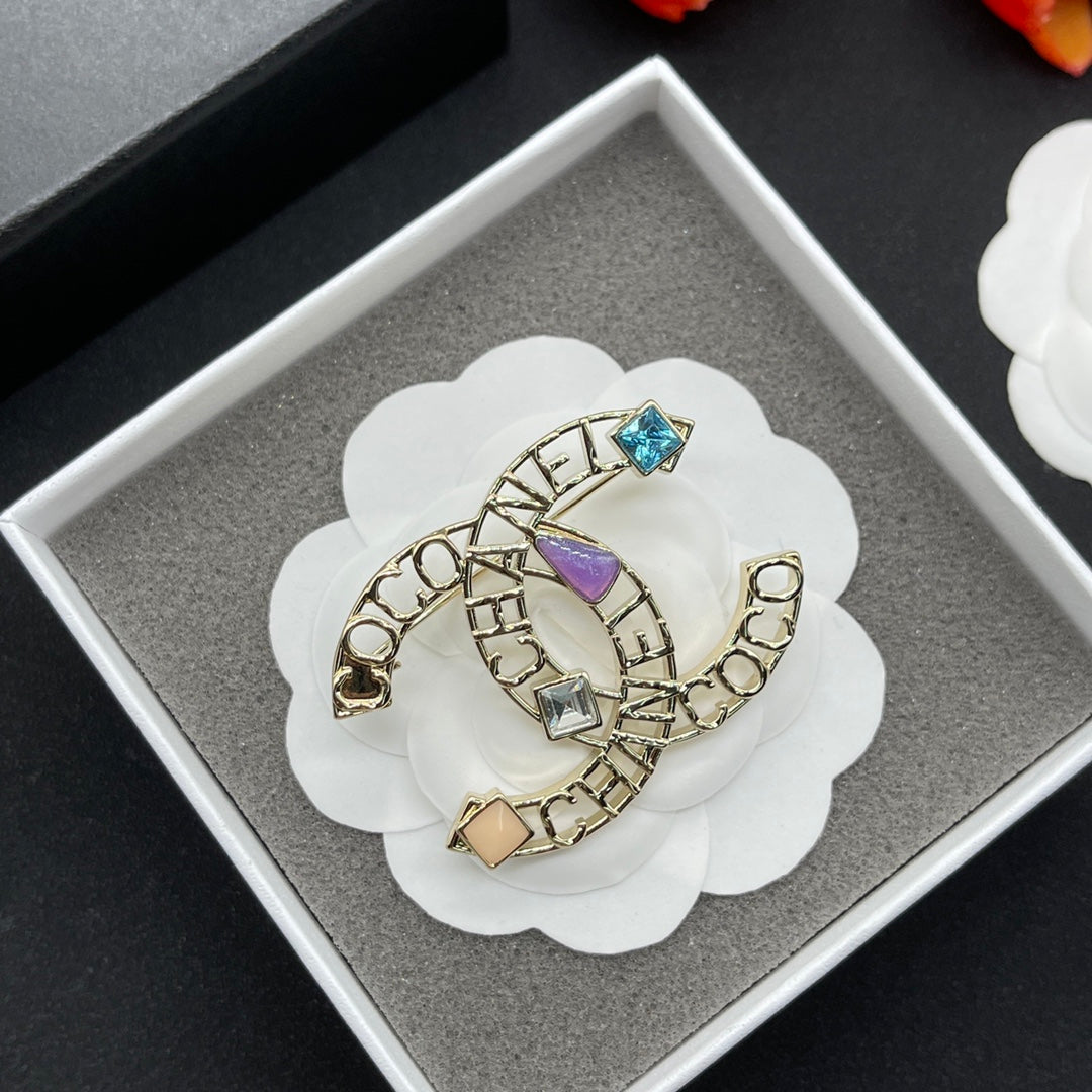 Chanel style brooches - product photo 1