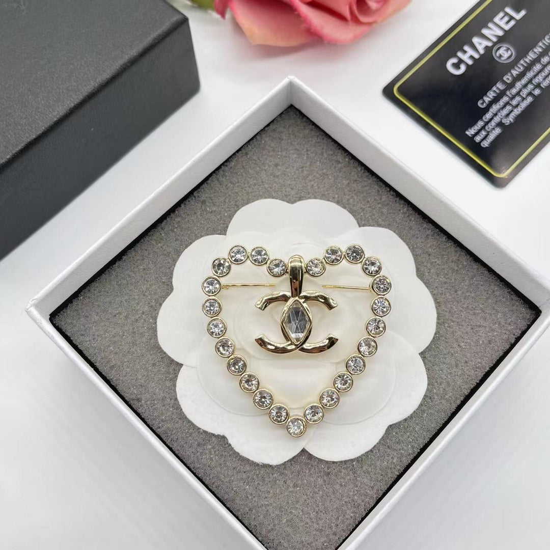Chanel style brooches - product photo 1