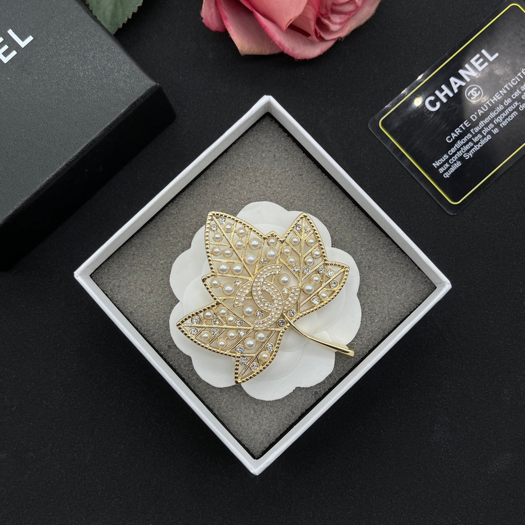 Chanel style brooches - product photo 1