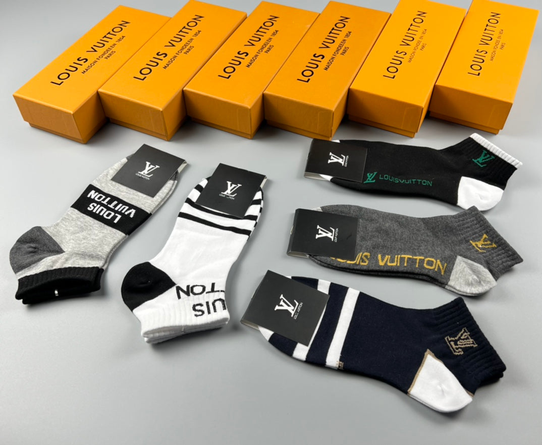 Louis Vuitton Black White Grey Broad Letter Bands Ankle Socks, image 7