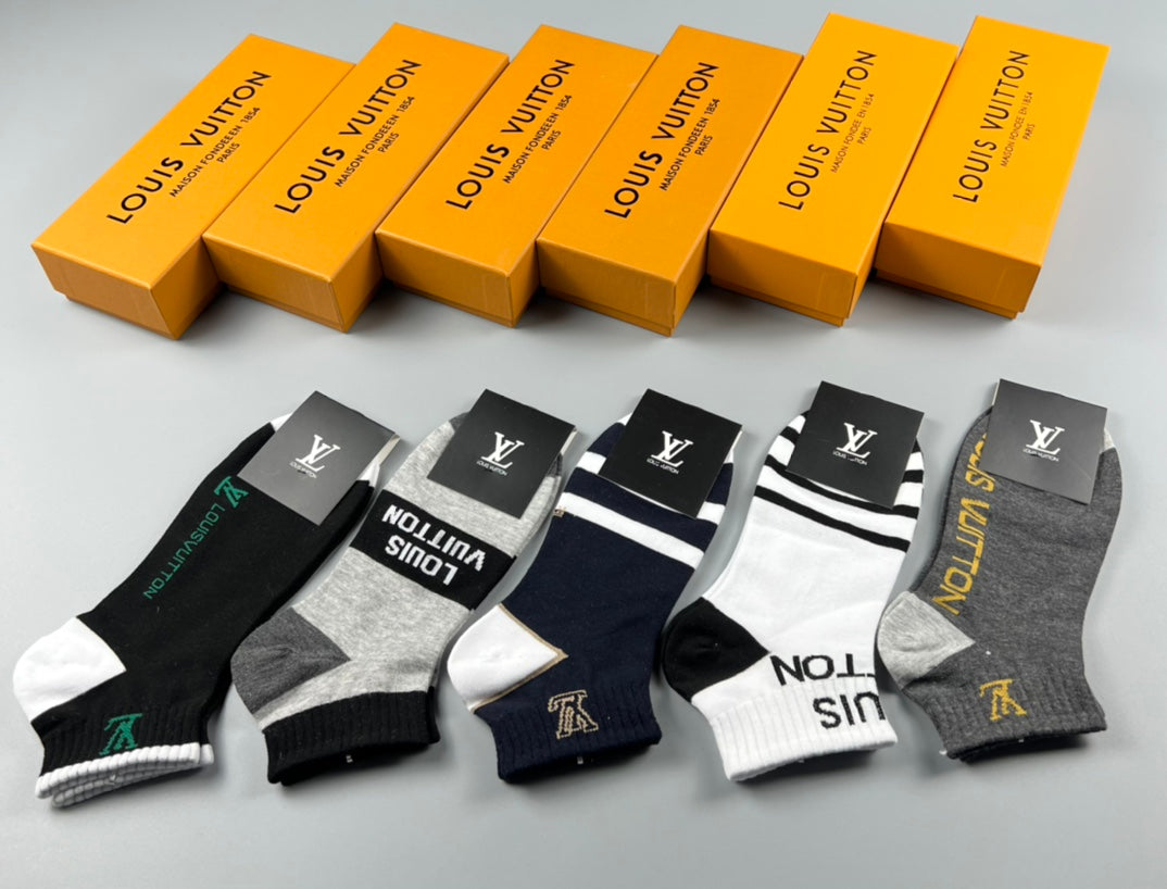 Louis Vuitton Black White Grey Broad Letter Bands Ankle Socks, image 2