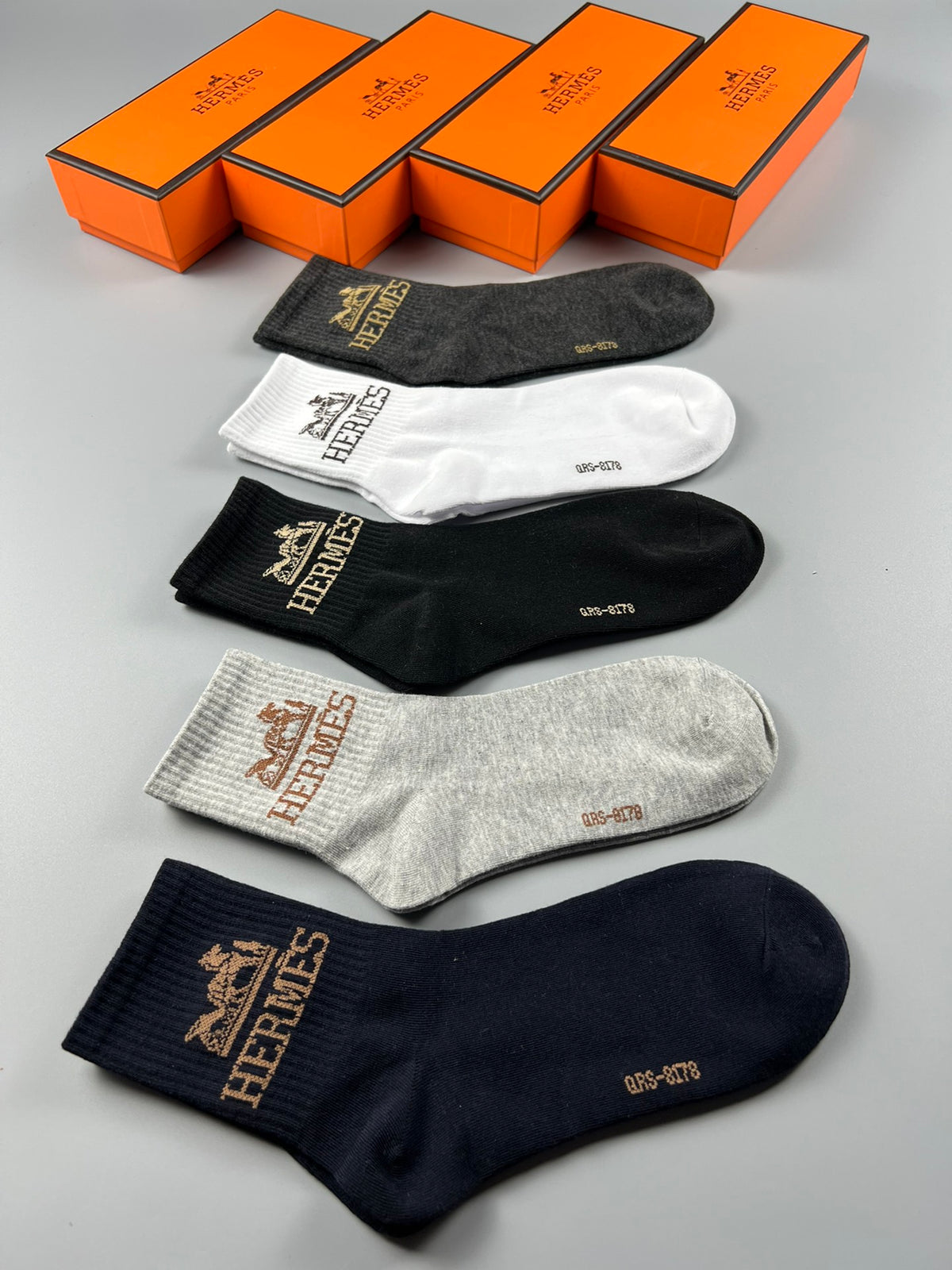 Hermès Neutral Small Ankle Motif Ankle Socks, image 9