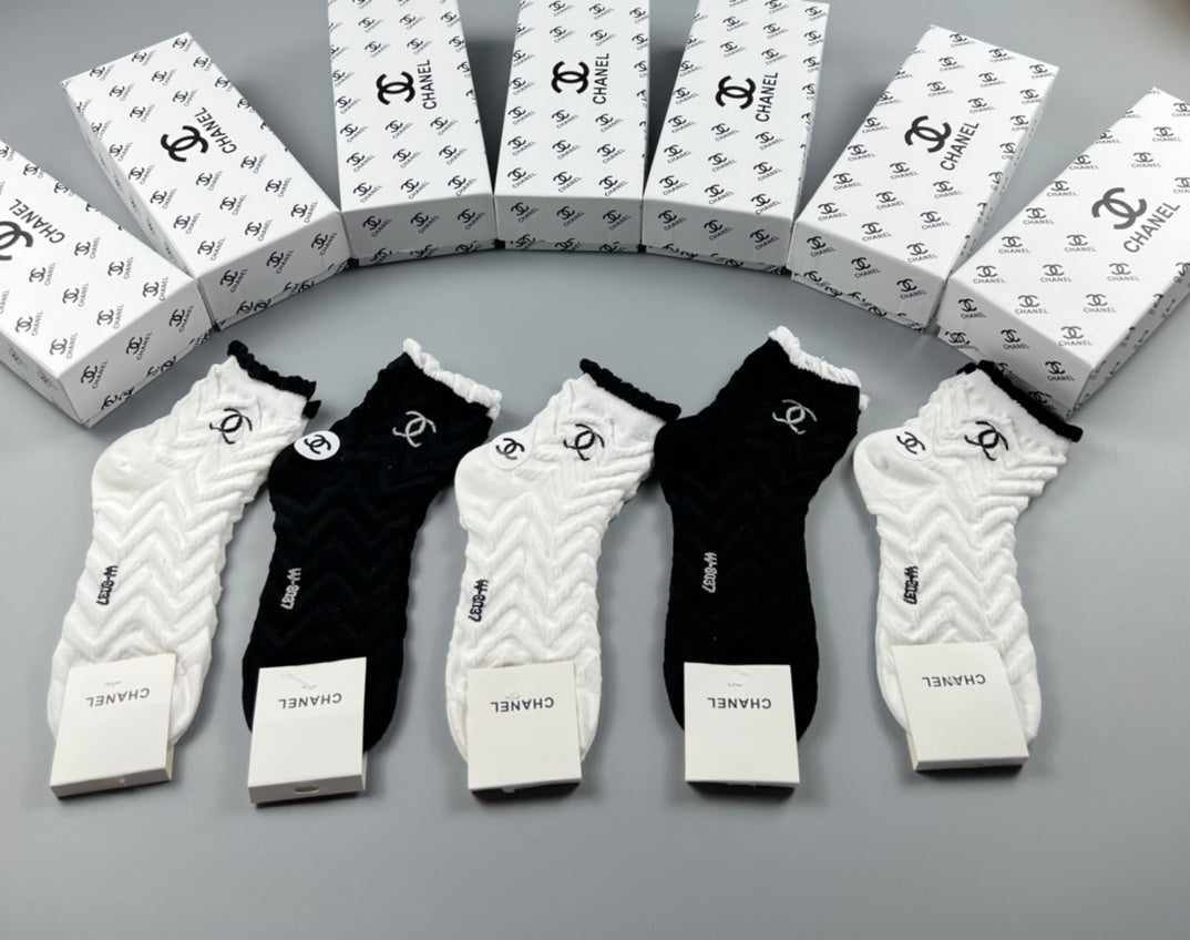 Chanel Brown Cream Black Wide Wordmark Cuffs Crew Socks, image 7