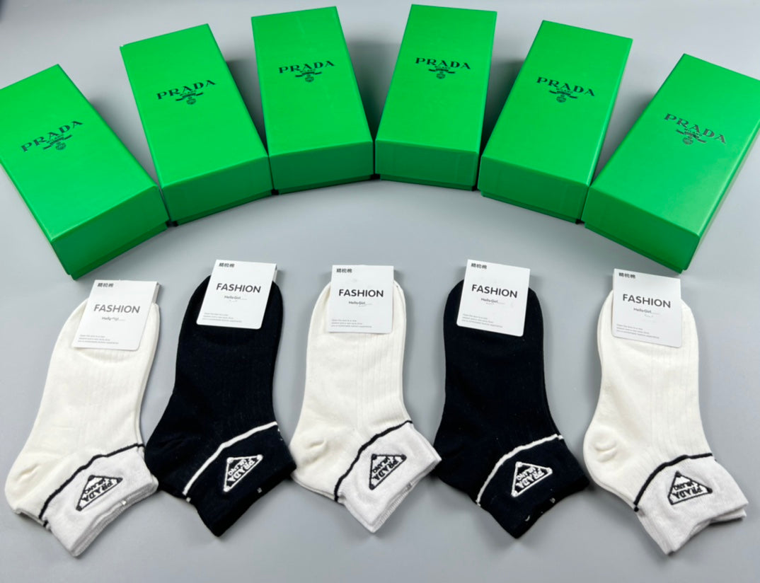 Prada Black White Small Triangle Motifs Ankle Socks, image 1
