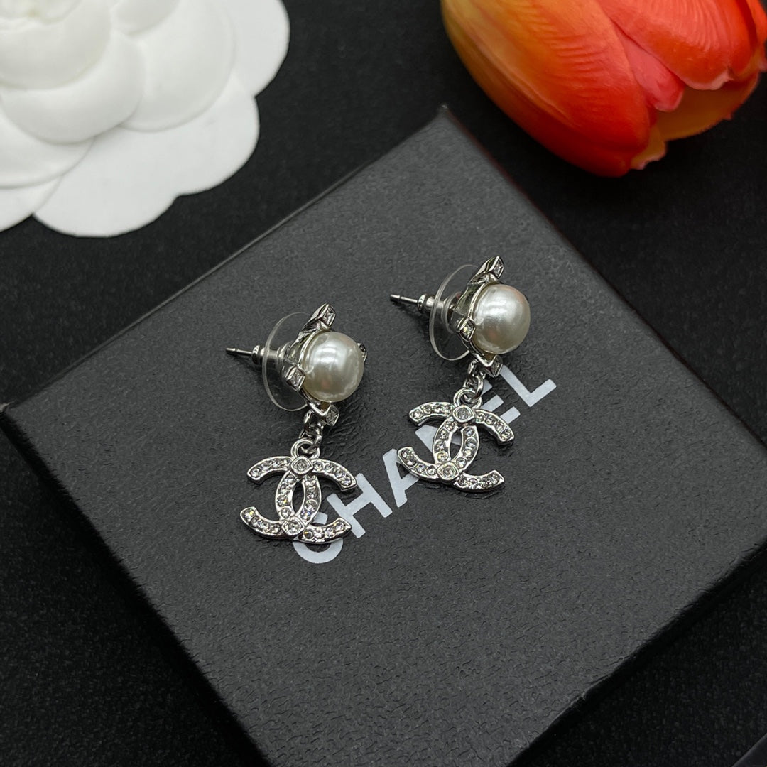 Chanel style earrings - product photo 3