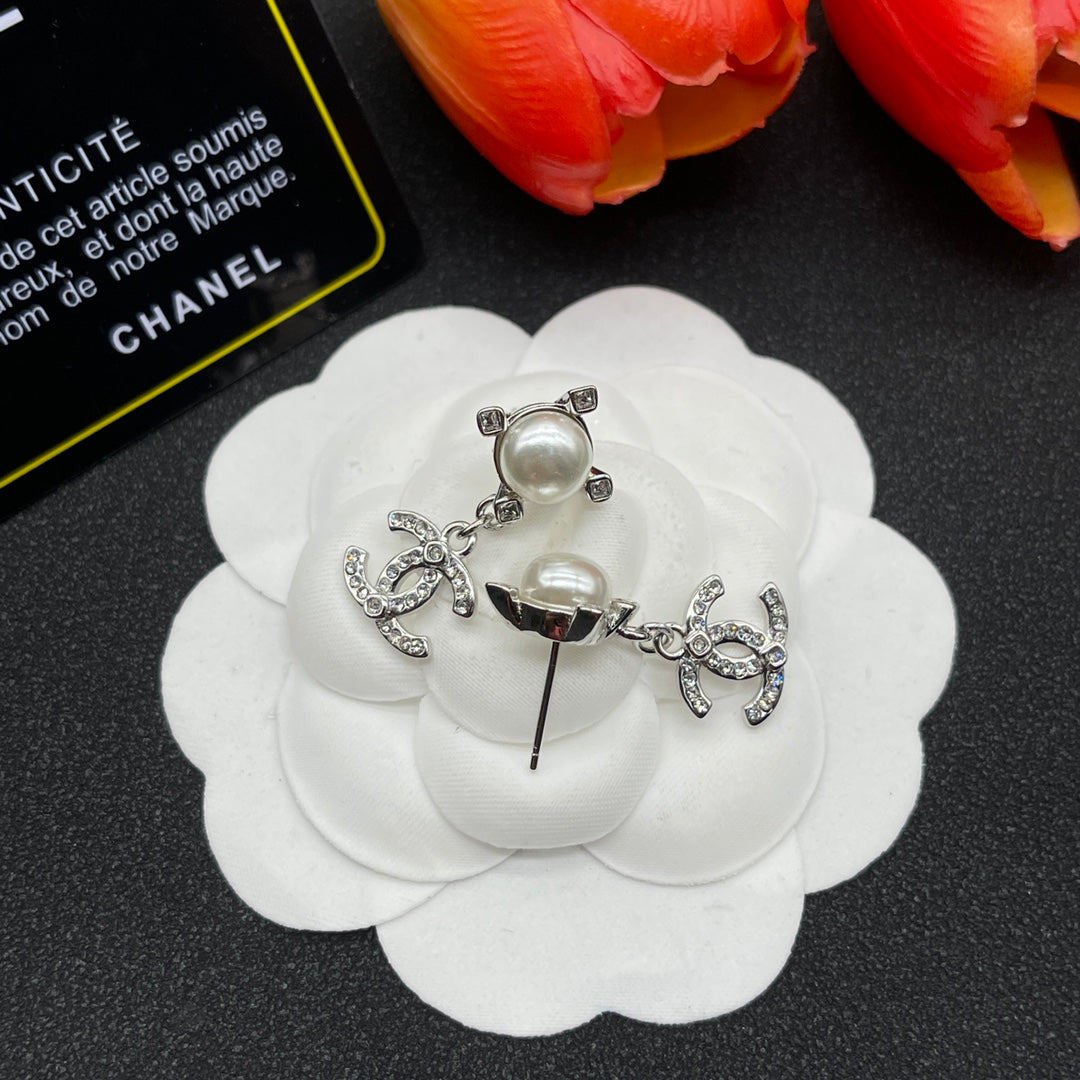 Chanel style earrings - product photo 4