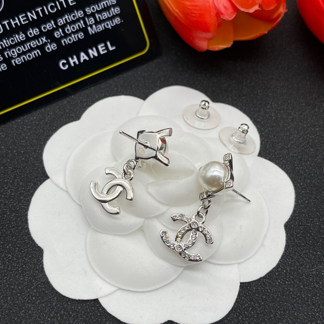 Chanel style earrings - product photo 5