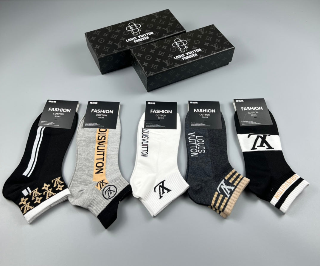 Louis Vuitton Black White Grey Graphic Stripe Mix Crew Socks, image 1