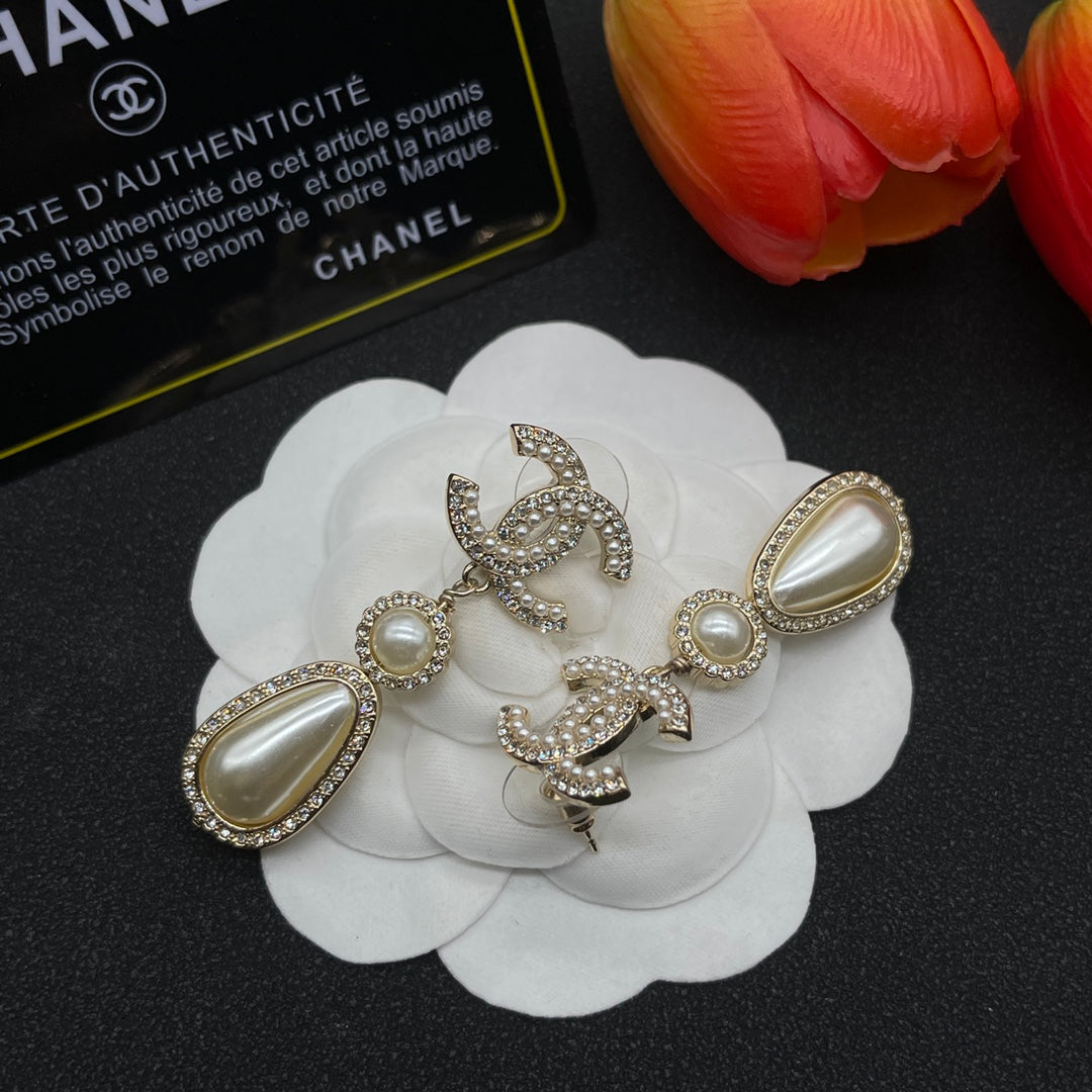 Chanel style earrings - product photo 3