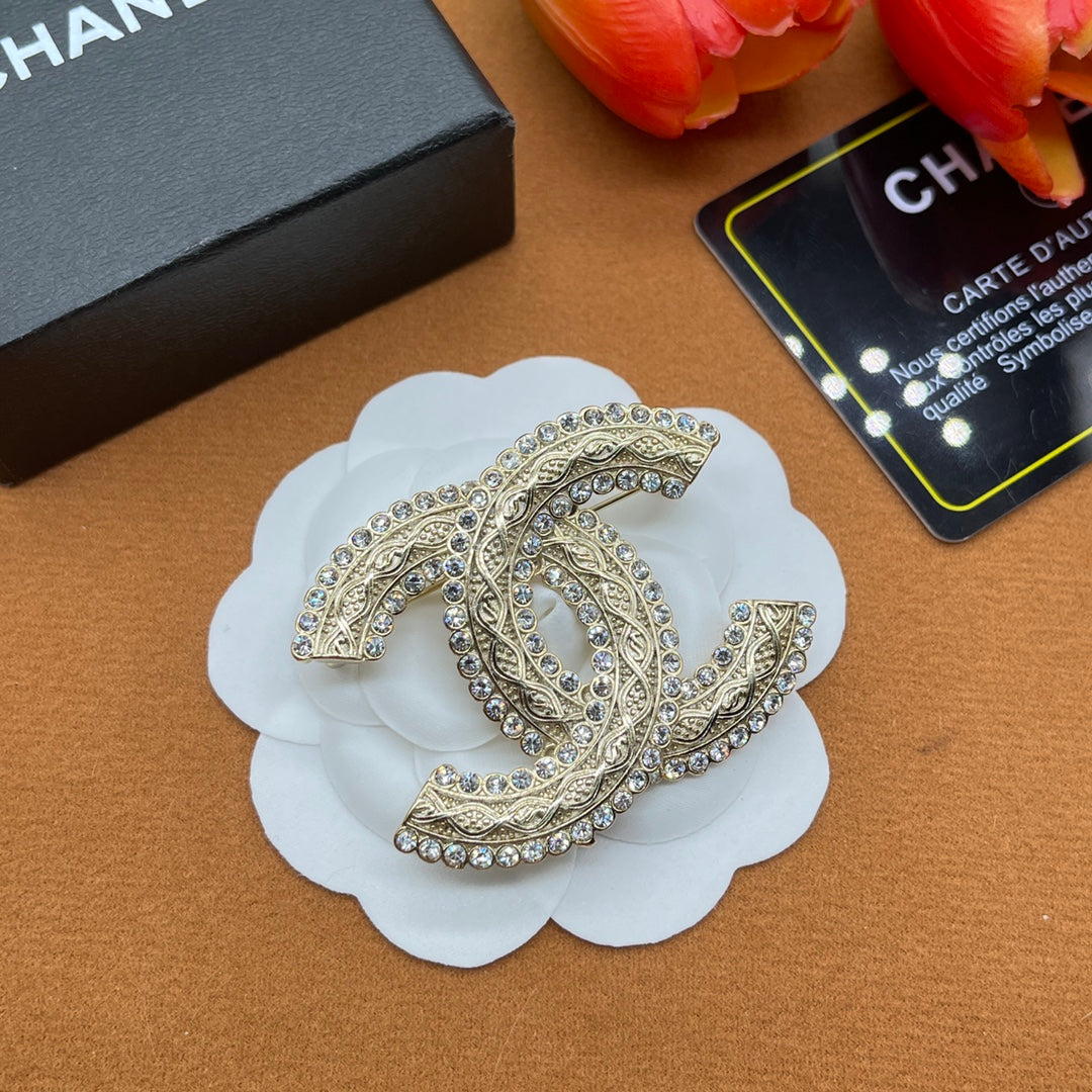 Chanel style brooches - product photo 1