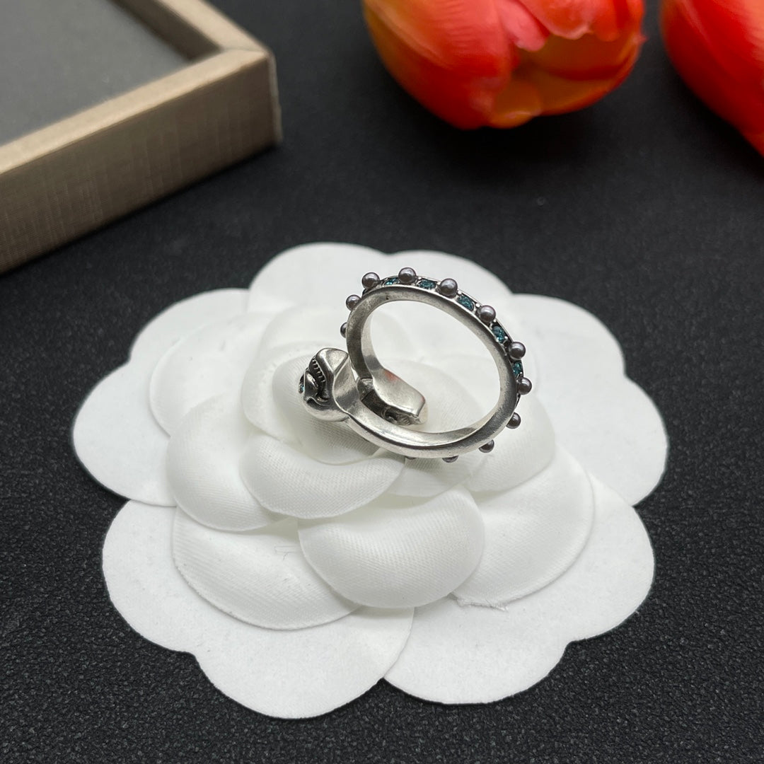 Alexander McQueen Sculpted Snake ring in Silver Tone, detail view 5