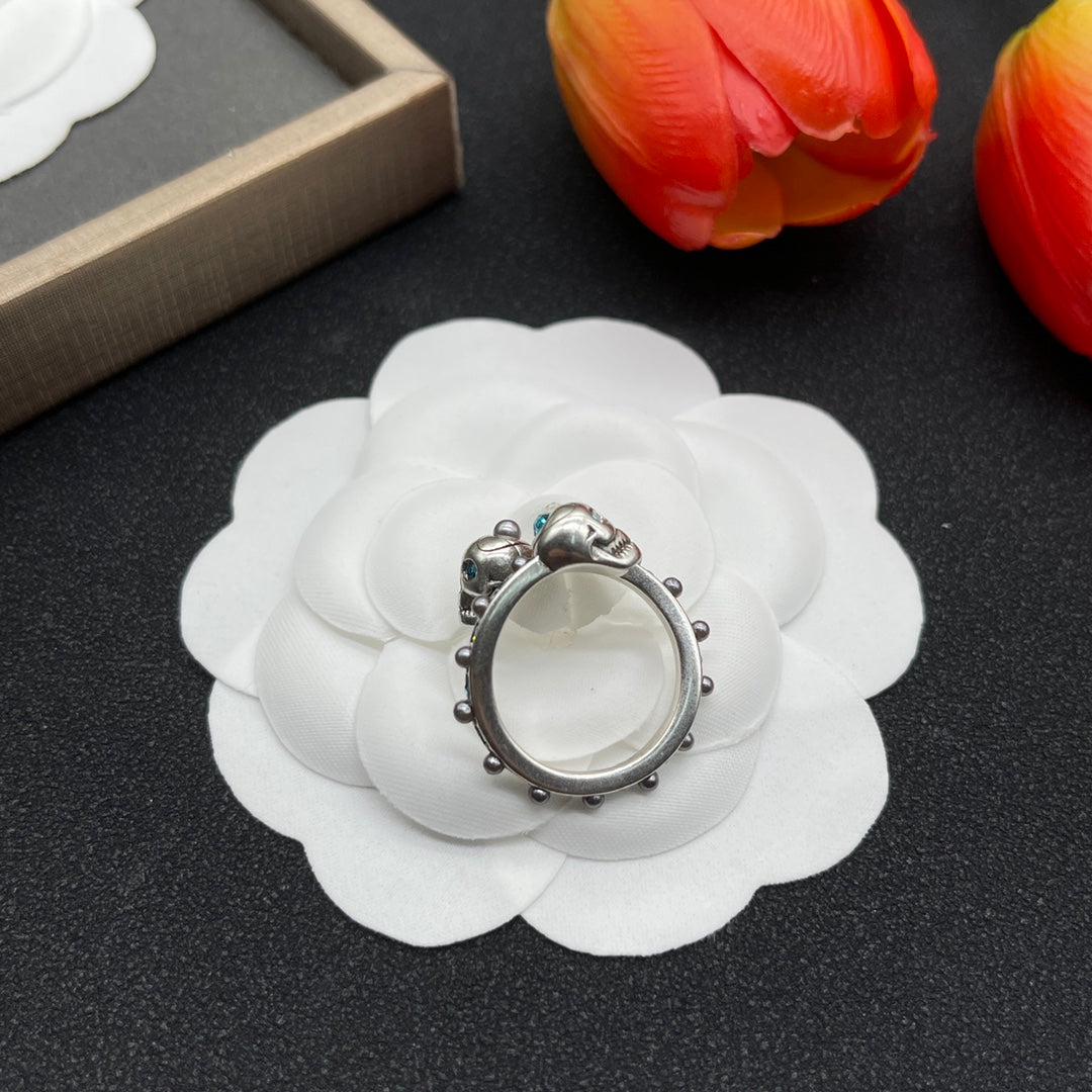 Alexander McQueen Sculpted Snake ring in Silver Tone, detail view 4