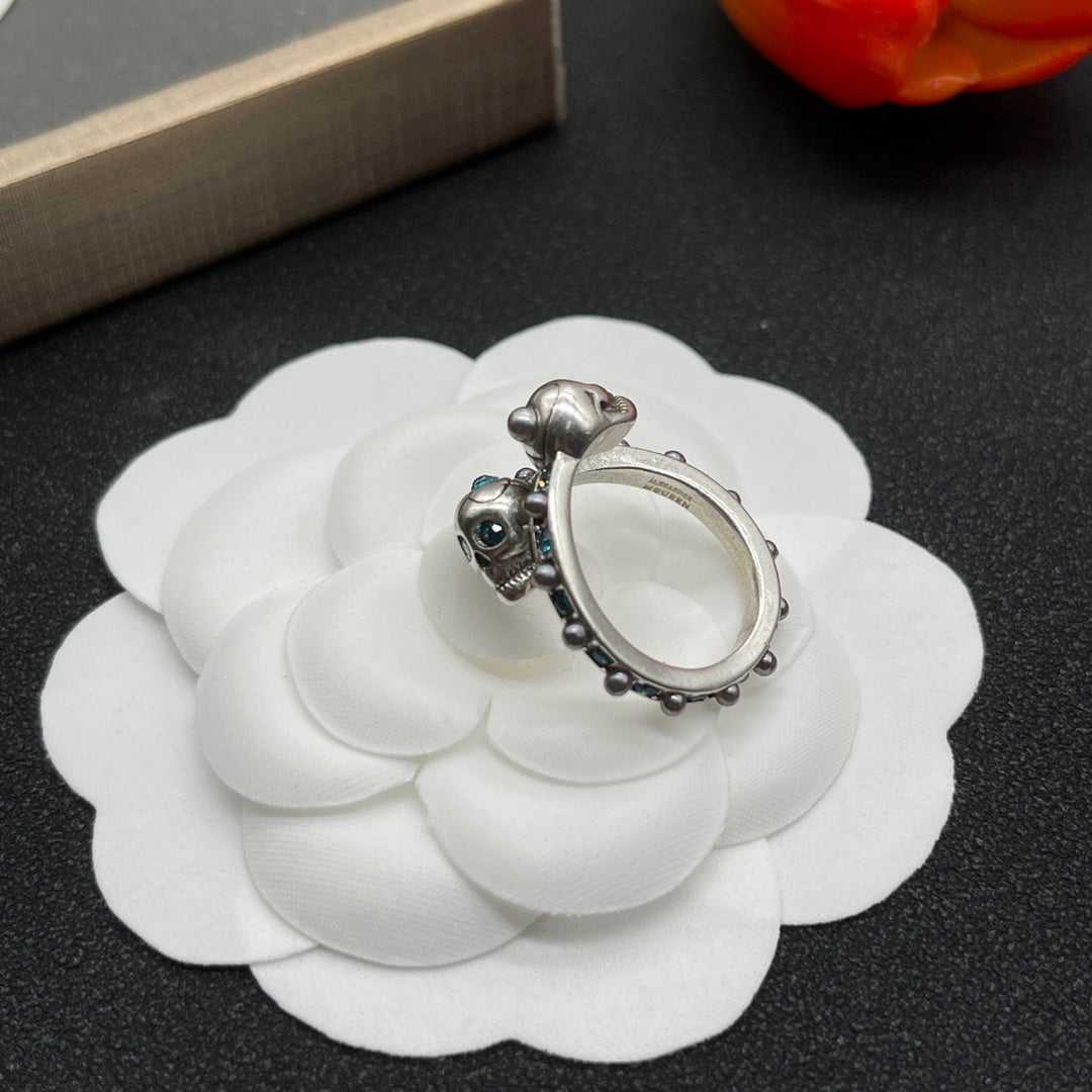 Alexander McQueen Sculpted Snake ring in Silver Tone, detail view 6