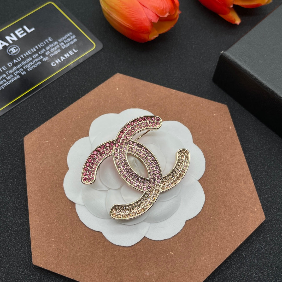 Chanel style brooches - product photo 1