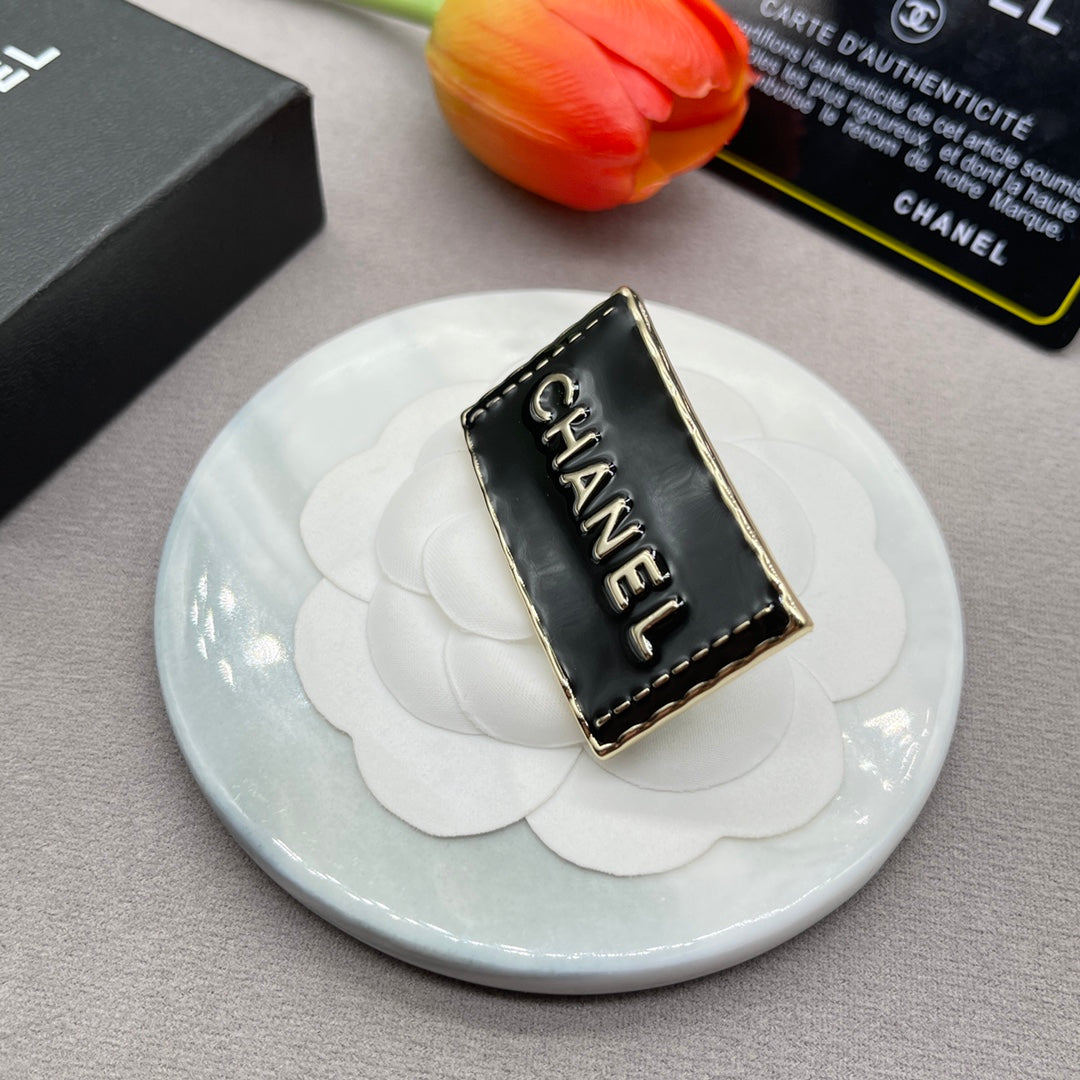 Chanel style brooches - product photo 2
