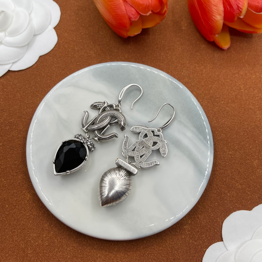Alexander McQueen Insect Teardrop Crystal earrings in Silver & Black, detail view 19