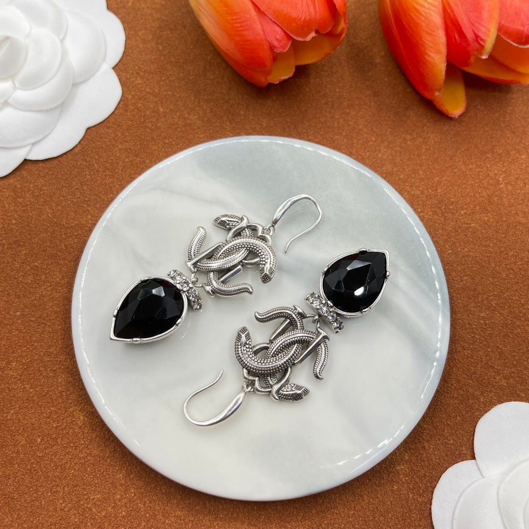 Alexander McQueen Insect Teardrop Crystal earrings in Silver & Black, detail view 17