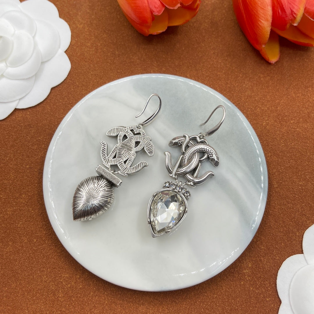 Alexander McQueen Insect Teardrop Crystal earrings in Silver & Clear, detail view 11