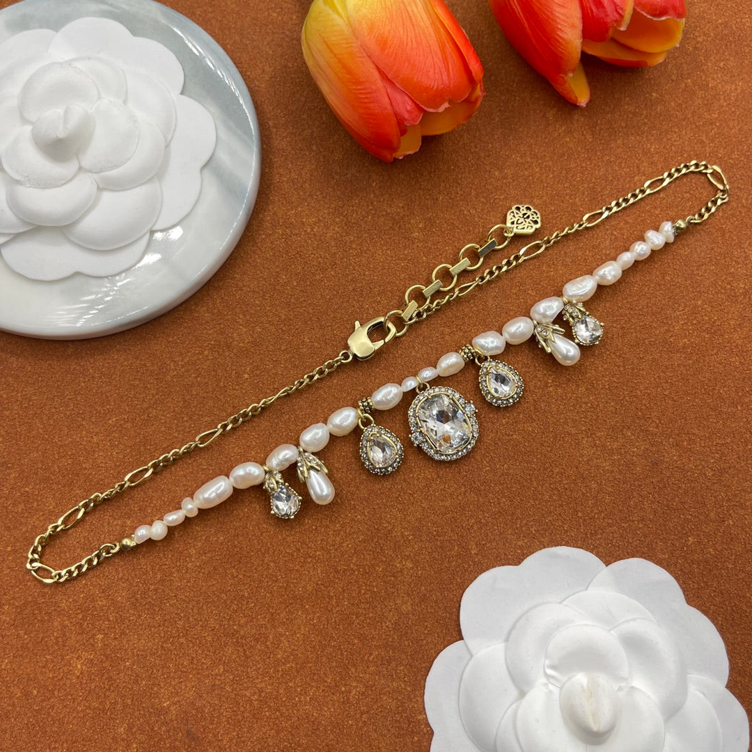 Alexander McQueen Pearl Medallion Station necklace in Gold Tone, detail view 9