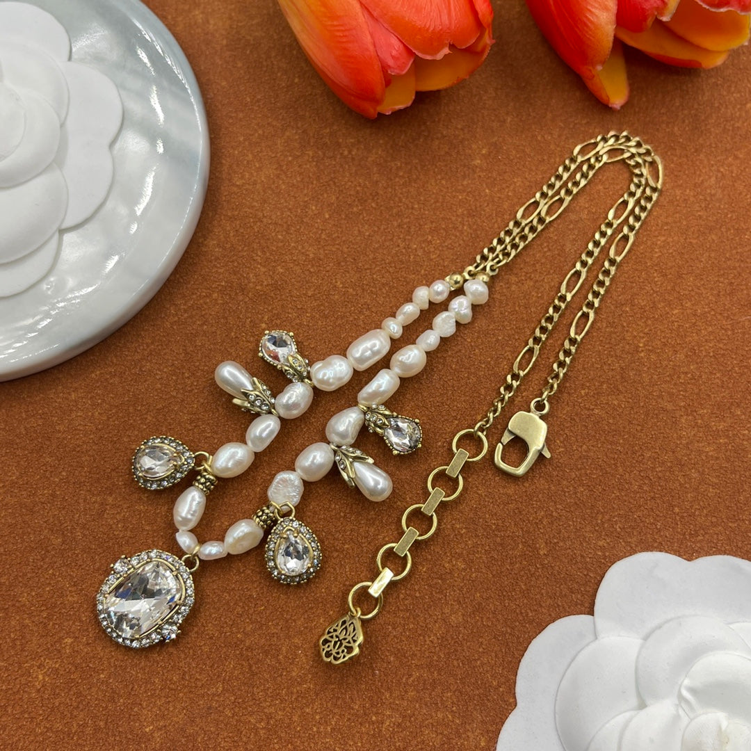 Alexander McQueen Pearl Medallion Station necklace in Gold Tone, detail view 12
