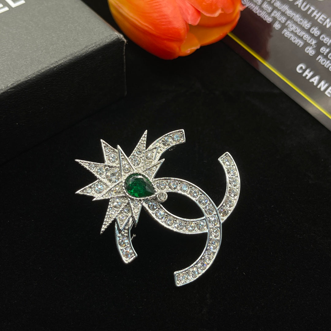 Chanel style brooches - product photo 4