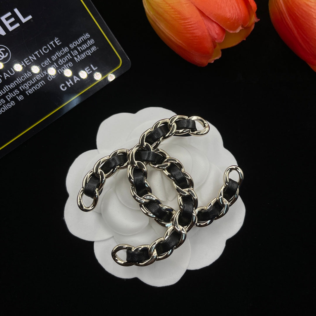 Chanel style brooches - product photo 1