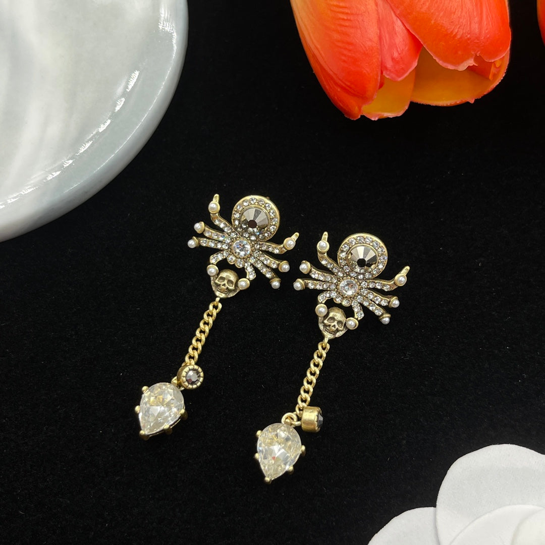 Alexander McQueen Bee Crystal Drop earrings in Gold Tone, detail view 8
