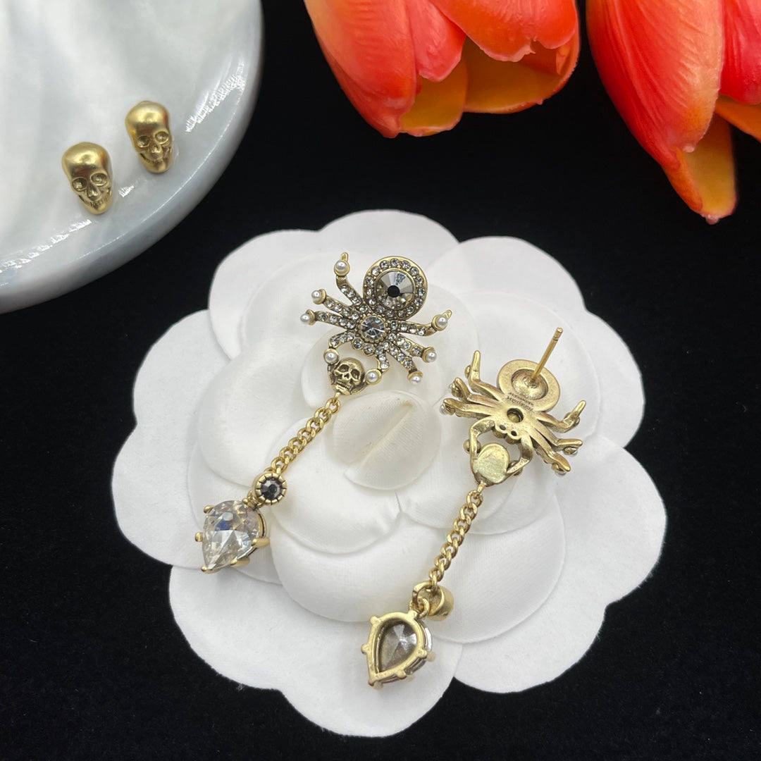 Alexander McQueen Bee Crystal Drop earrings in Gold Tone, detail view 12
