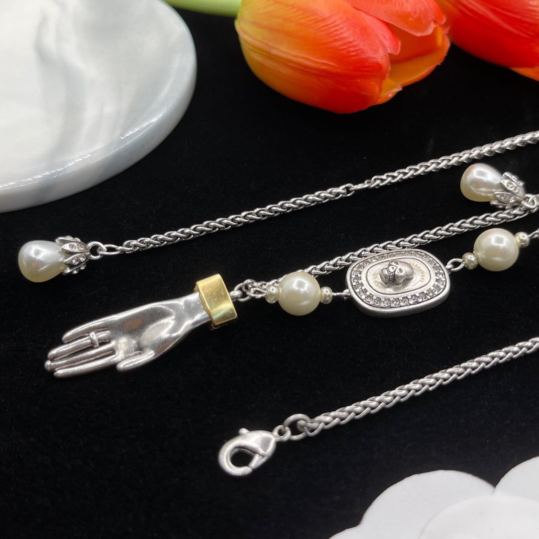 Alexander McQueen Pearl Crest Station necklace in Silver Tone, detail view 6