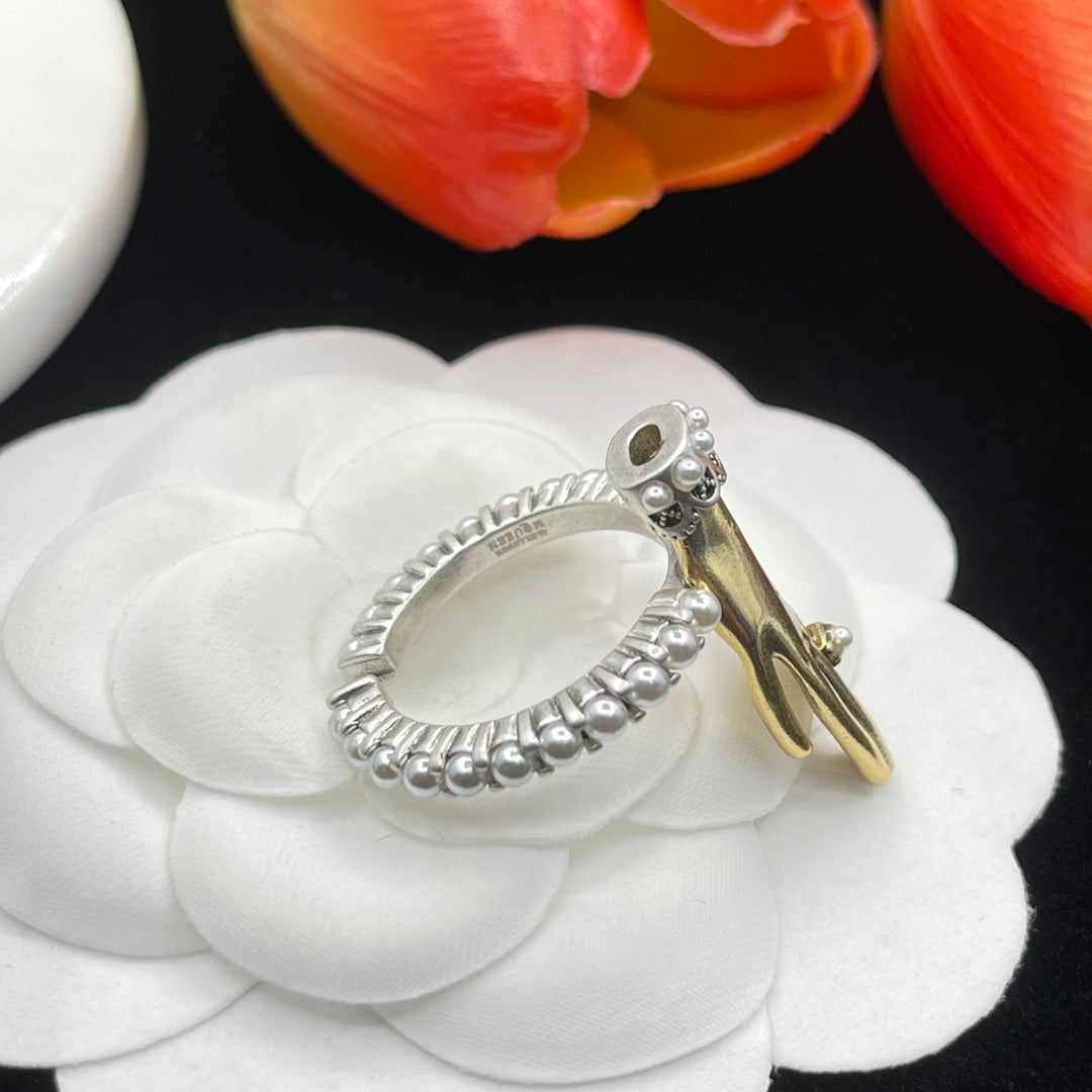 Alexander McQueen Hand Motif Wrap ring in Gold & Silver Tone, detail view 6