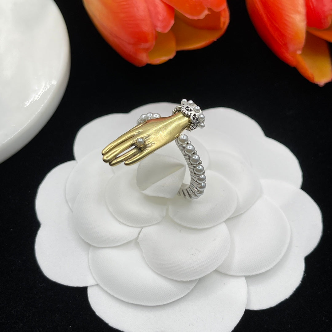 Alexander McQueen Hand Motif Wrap ring in Gold & Silver Tone, detail view 3