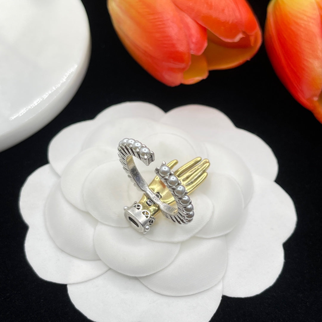 Alexander McQueen Hand Motif Wrap ring in Gold & Silver Tone, detail view 5