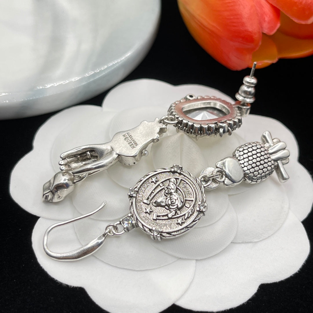 Alexander McQueen Coin Link Drop earrings in Silver Tone, detail view 6