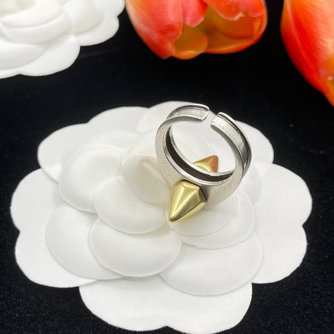 Alexander McQueen Folded Knot Band ring in Silver Tone, detail view 12