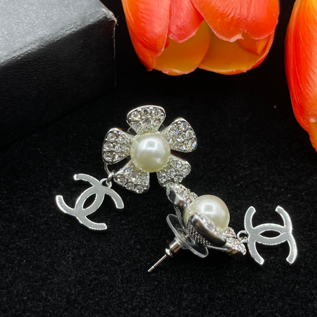 Chanel style earrings - product photo 4