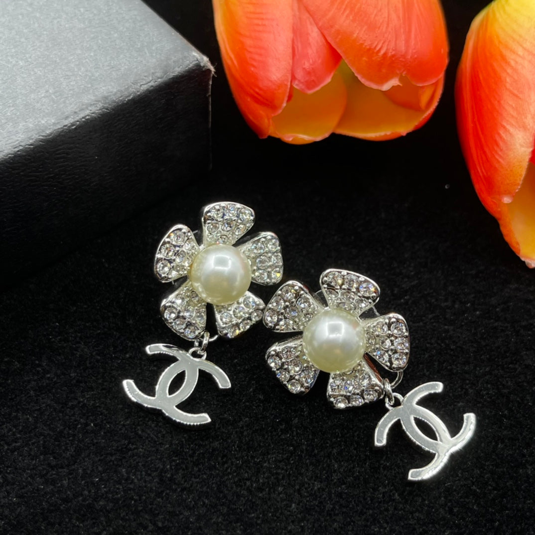 Chanel style earrings - product photo 3