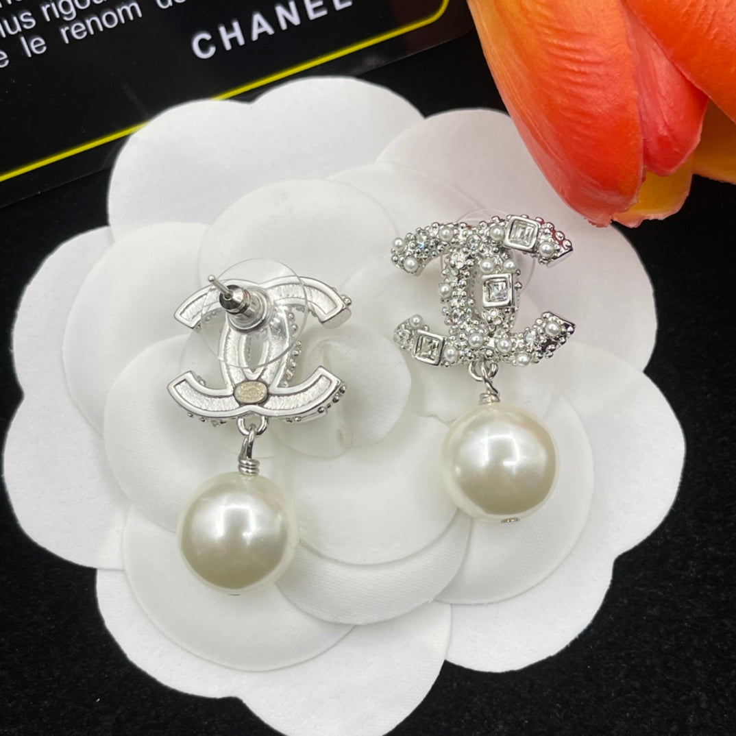 Chanel style earrings - product photo 5