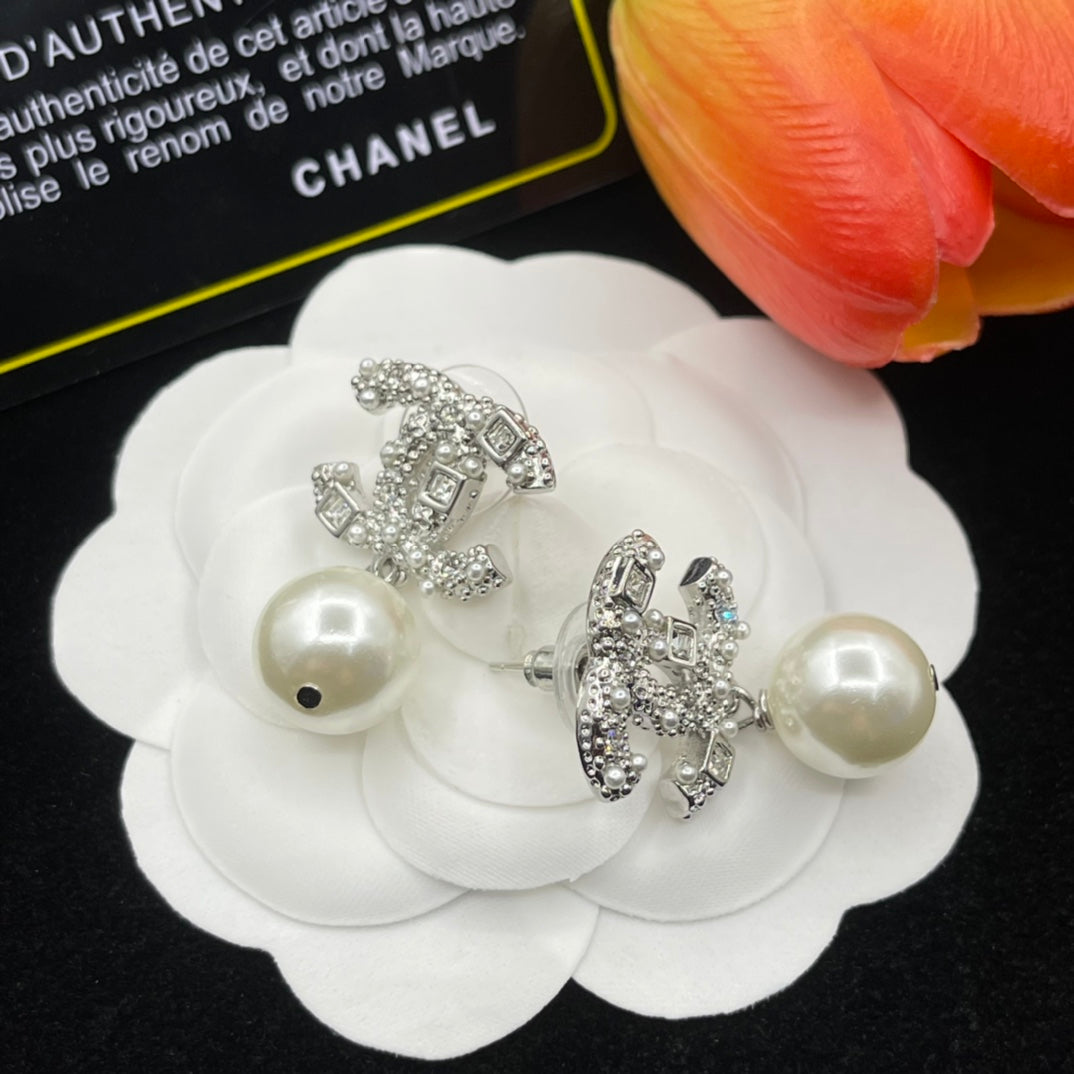 Chanel style earrings - product photo 4