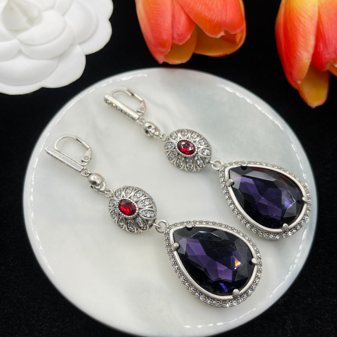 Alexander McQueen Faceted Teardrop Drop earrings in Silver & Purple, detail view 16