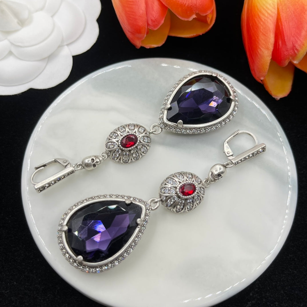 Alexander McQueen Faceted Teardrop Drop earrings in Silver & Purple, detail view 17