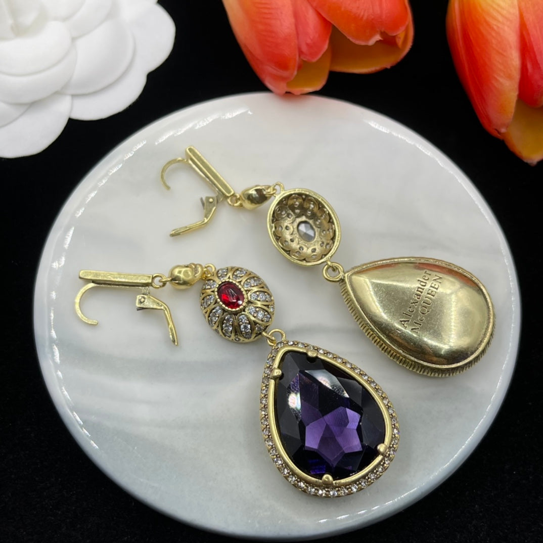Alexander McQueen Faceted Teardrop Drop earrings in Gold & Purple, detail view 5