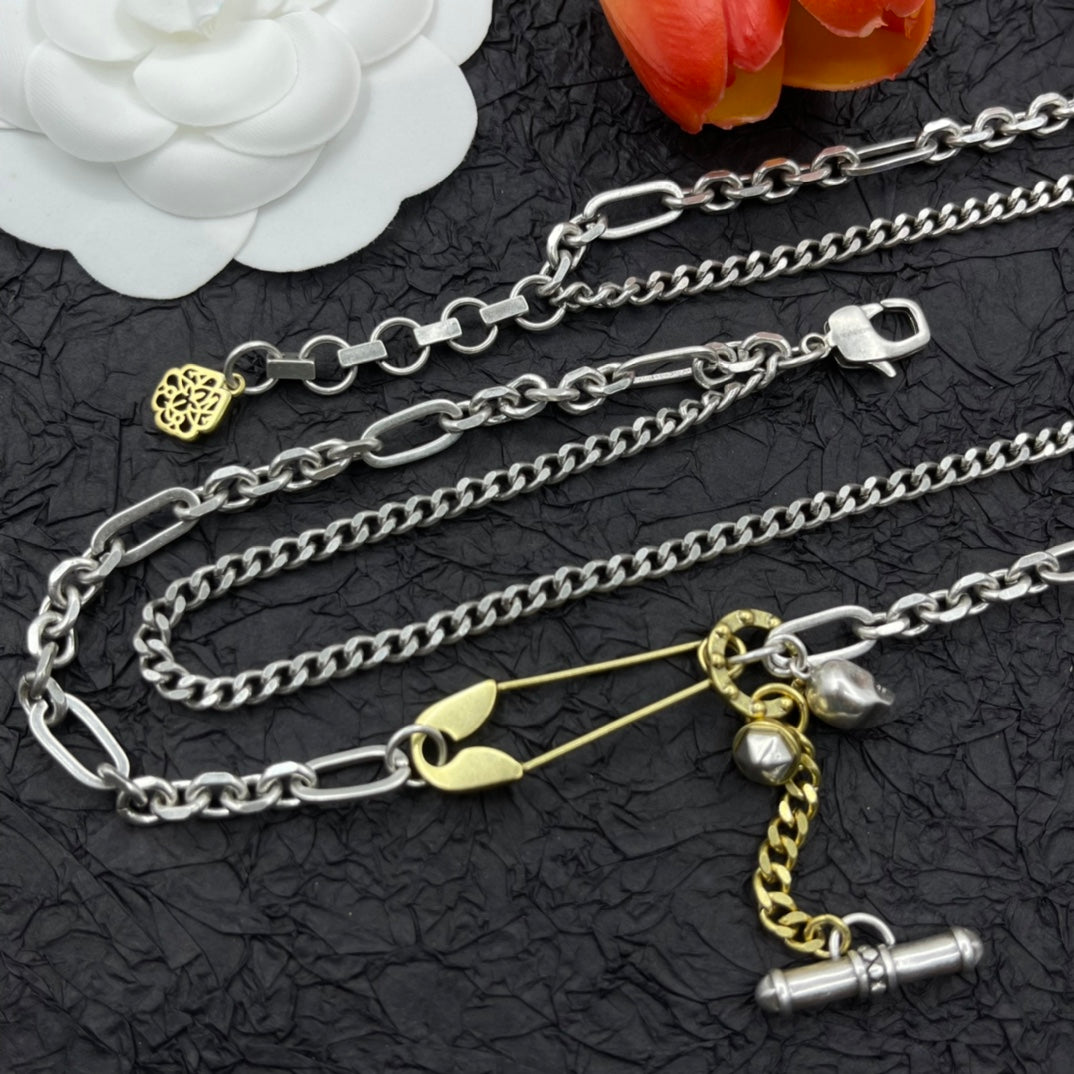 Alexander McQueen Oval Black Crystal Pendant necklace in Silver Tone, detail view 12